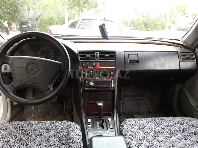 Mercedes C 220 1995, 205,000 km - 2.2 l - Sumqayıt