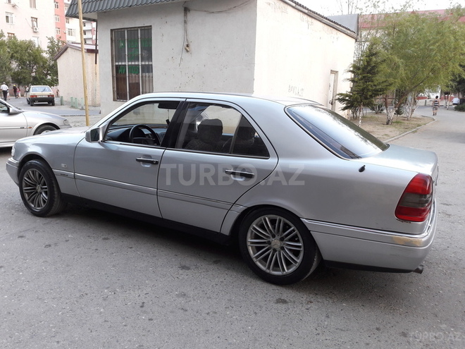 Mercedes C 220 1995, 205,000 km - 2.2 l - Sumqayıt