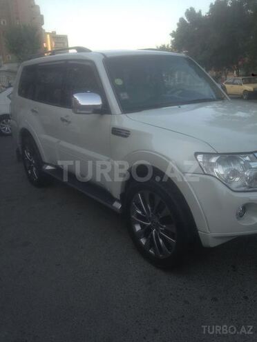 Mitsubishi Pajero 2010, 10,057 km - 3.5 l - Bakı