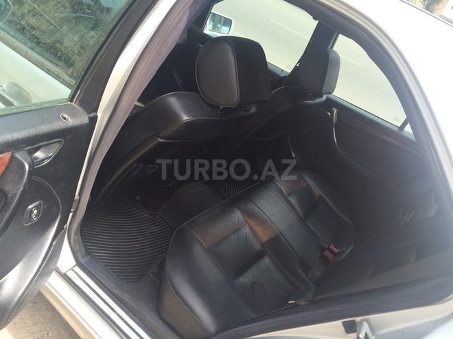 Mercedes C 230 1999, 179,041 km - 2.3 л - Bakı