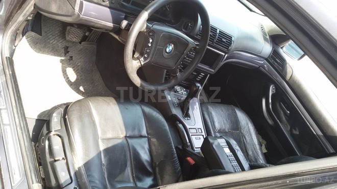 BMW 525 1998, 270,000 km - 2.5 l - Bakı