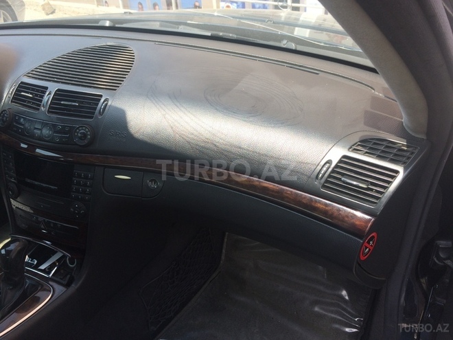 Mercedes E 220 2003, 288,000 km - 2.2 l - Bakı