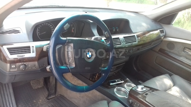BMW 745 2001, 290,000 km - 4.4 л - Sumqayıt