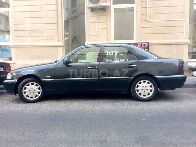 Mercedes C 220 1998, 330,000 km - 2.2 l - Bakı