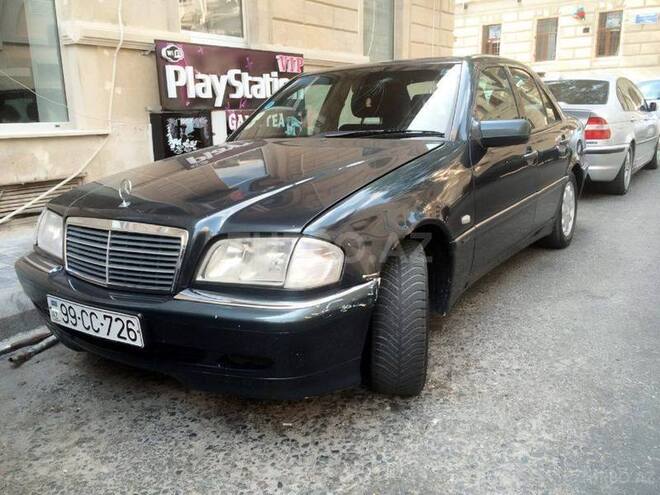 Mercedes C 220 1998, 330,000 km - 2.2 l - Bakı