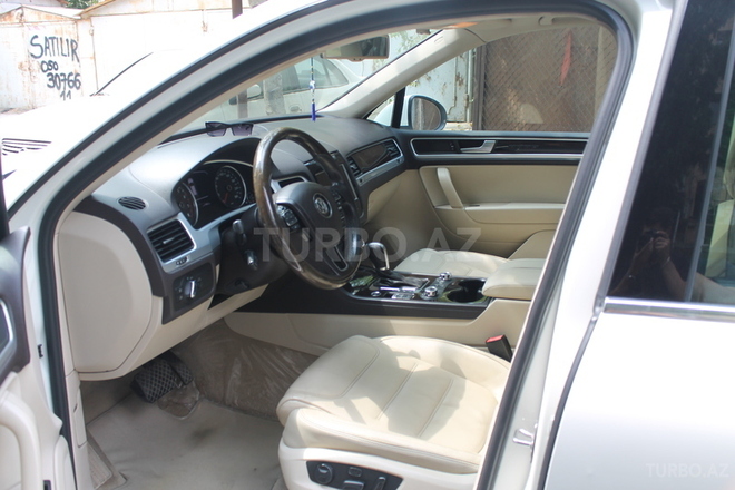 Volkswagen Touareg 2011, 126,000 km - 3.6 l - Bakı