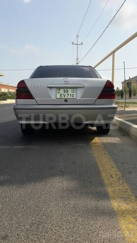 Mercedes C 200 1997, 180,000 km - 2.0 l - Bakı