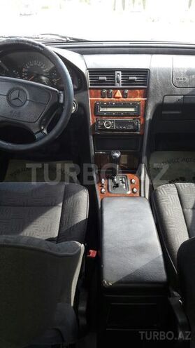 Mercedes C 200 1997, 180,000 km - 2.0 l - Bakı