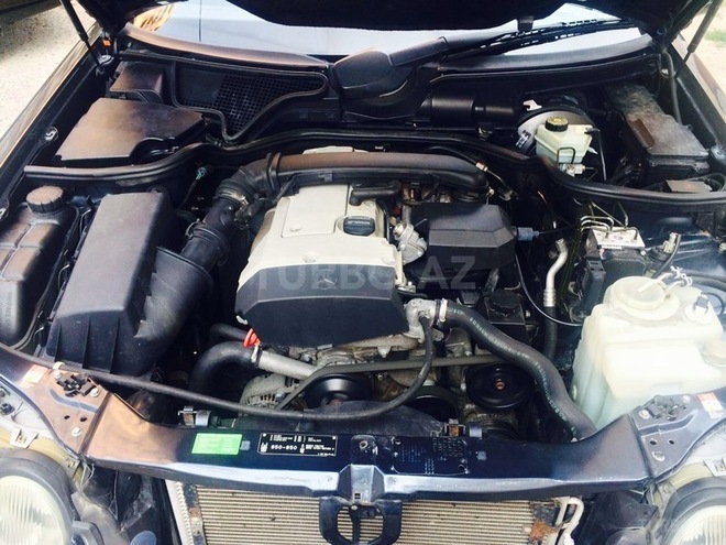 Mercedes E 200 1997, 235,000 km - 2.0 l - Bakı