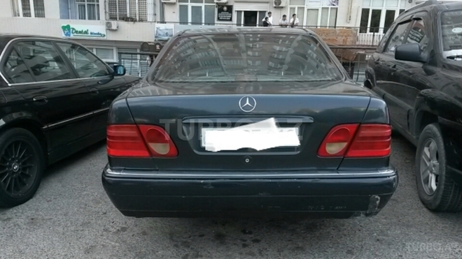 Mercedes E 230 1998, 289,000 km - 2.3 l - Bakı