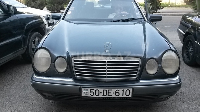 Mercedes E 230 1998, 289,000 km - 2.3 l - Bakı