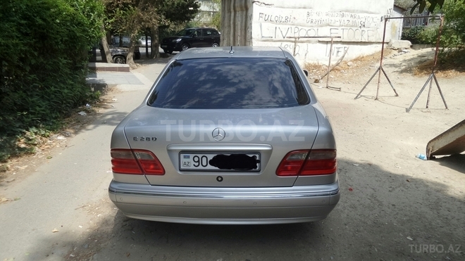 Mercedes E 280 2001, 246,000 km - 2.8 л - Bakı