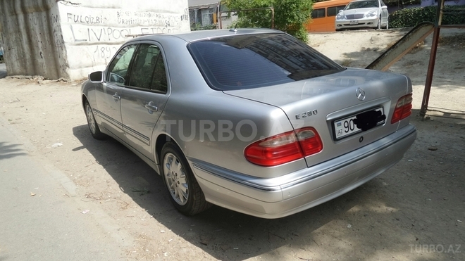 Mercedes E 280 2001, 246,000 km - 2.8 л - Bakı