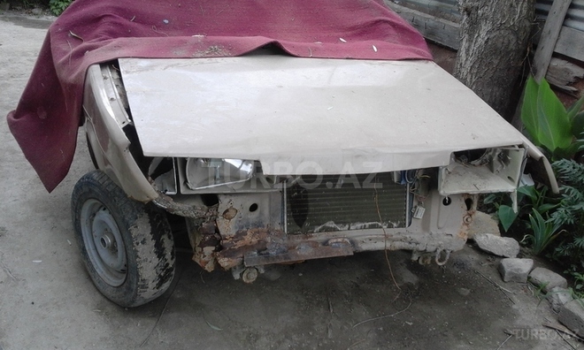 LADA (VAZ) 2108 1988, 100,000 km - 1.3 l - Salyan
