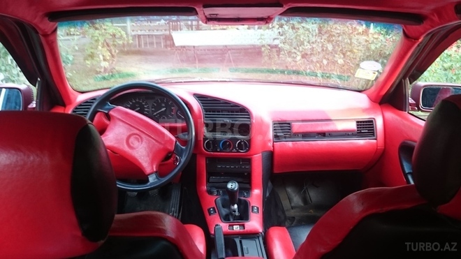 BMW 318 1993, 340,260 km - 1.9 l - Zaqatala
