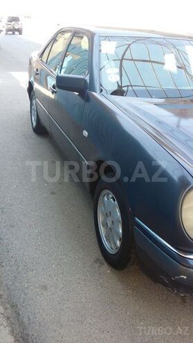 Mercedes E 230 1996, 345,000 km - 2.3 л - Bakı