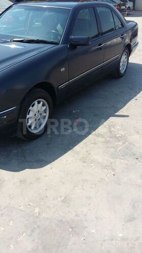 Mercedes E 230 1996, 345,000 km - 2.3 л - Bakı