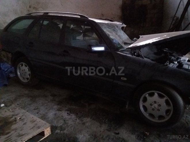 Mercedes C 180 2000, 180,000 km - 1.8 л - Ağsu