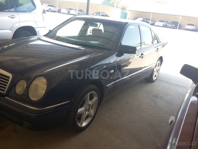 Mercedes E 240 1999, 242,000 km - 2.4 l - Bakı