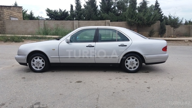 Mercedes E 230 1996, 480,000 km - 2.3 l - Bakı