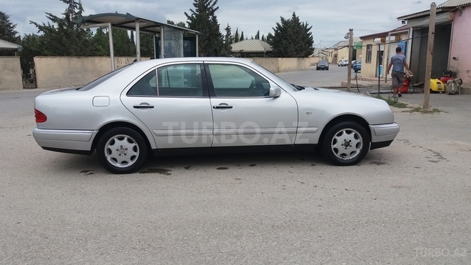 Mercedes E 230 1996, 480,000 km - 2.3 l - Bakı