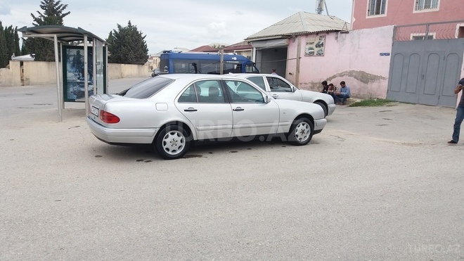 Mercedes E 230 1996, 480,000 km - 2.3 l - Bakı