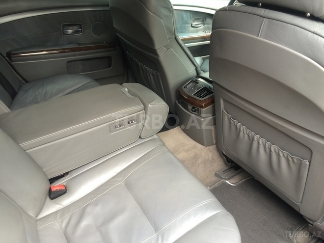 BMW 745 2002, 240,000 km - 4.4 l - Bakı