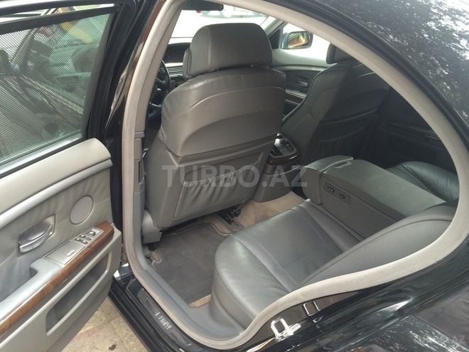 BMW 745 2002, 240,000 km - 4.4 l - Bakı