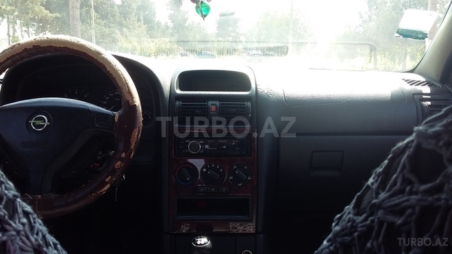 Opel Astra 1998, 100,000 km - 2.0 l - Salyan