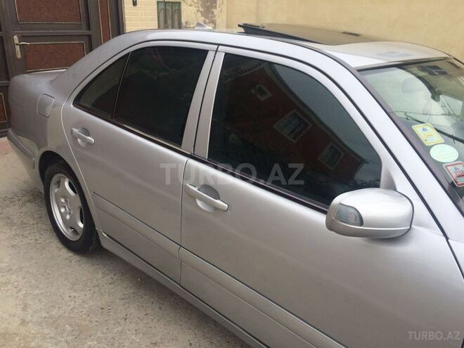 Mercedes E 220 1999, 322,219 km - 2.2 l - Bakı
