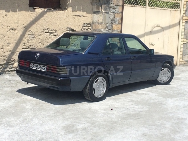 Mercedes 190 1991, 300,000 km - 2.0 l - Şəki