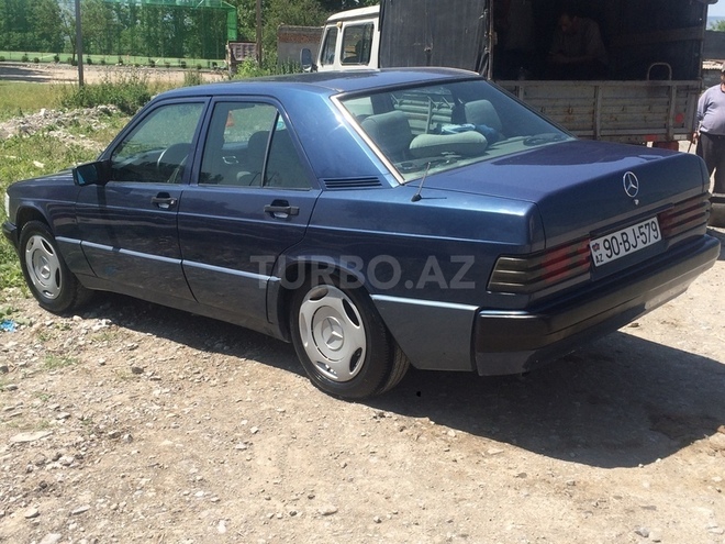 Mercedes 190 1991, 300,000 km - 2.0 l - Şəki