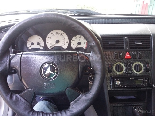 Mercedes C 230 1998, 220,000 km - 2.3 l - Qusar