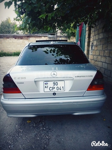 Mercedes C 230 1998, 220,000 km - 2.3 l - Qusar