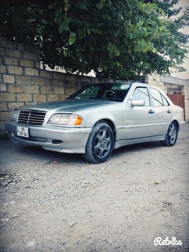 Mercedes C 230 1998, 220,000 km - 2.3 l - Qusar