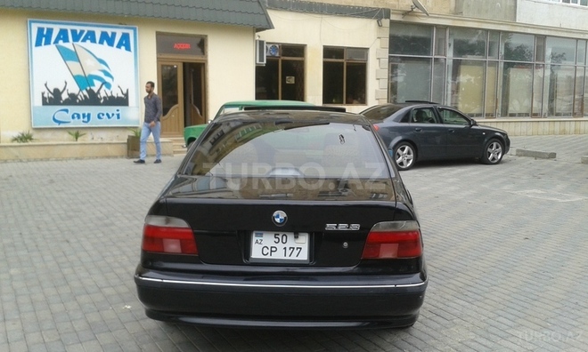 BMW 528 1998, 200,000 km - 2.8 l - Bakı