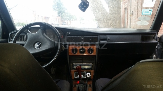 Mercedes 190 1991, 300,000 km - 1.8 л - Şəmkir