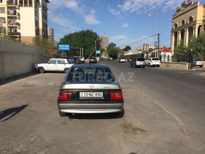Opel Vectra 1994, 189,000 km - 1.8 л - Bakı