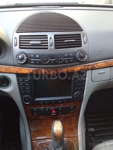 Mercedes E 320 2002, 205,000 km - 3.2 л - Bakı