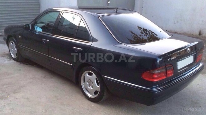 Mercedes E 240 1999, 217,000 km - 2.4 l - Bakı
