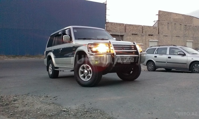 Mitsubishi Pajero 1993, 345,678 km - 2.8 l - Bakı