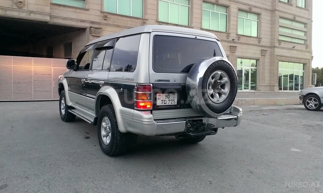 Mitsubishi Pajero 1993, 345,678 km - 2.8 l - Bakı
