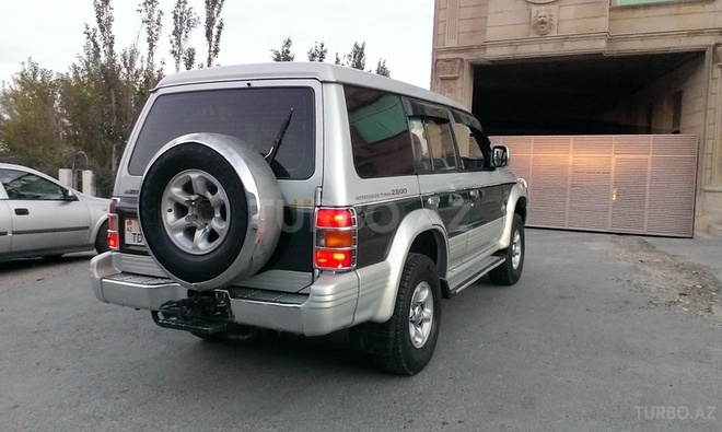 Mitsubishi Pajero 1993, 345,678 km - 2.8 l - Bakı