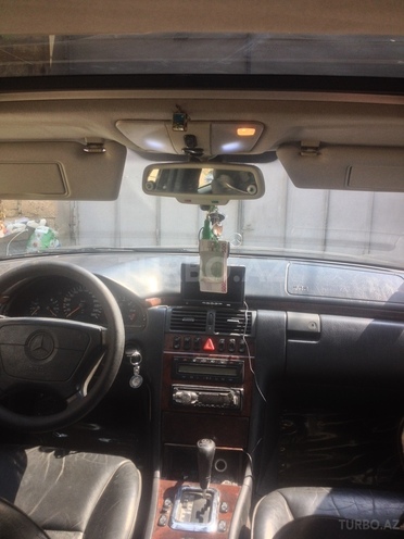 Mercedes E 320 1996, 163,000 km - 3.2 l - Bakı