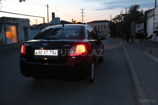Kia Rio 2010, 145,000 km - 1.6 л - Bakı