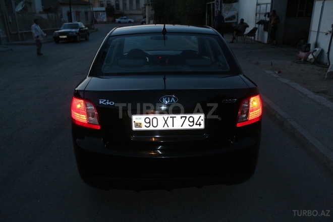 Kia Rio 2010, 145,000 km - 1.6 л - Bakı