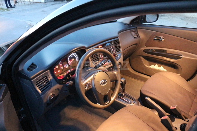 Kia Rio 2010, 145,000 km - 1.6 л - Bakı