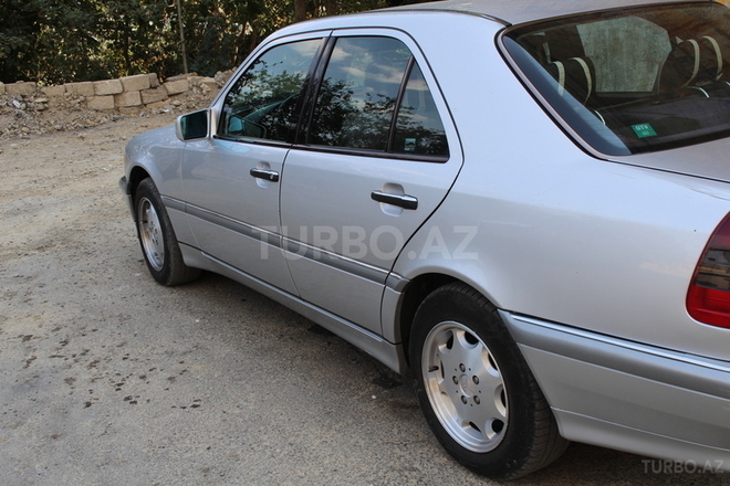 Mercedes C 280 1999, 151,790 km - 2.8 l - Bakı
