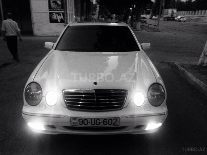 Mercedes E 320 2001, 150,000 km - 0.3 l - Bakı