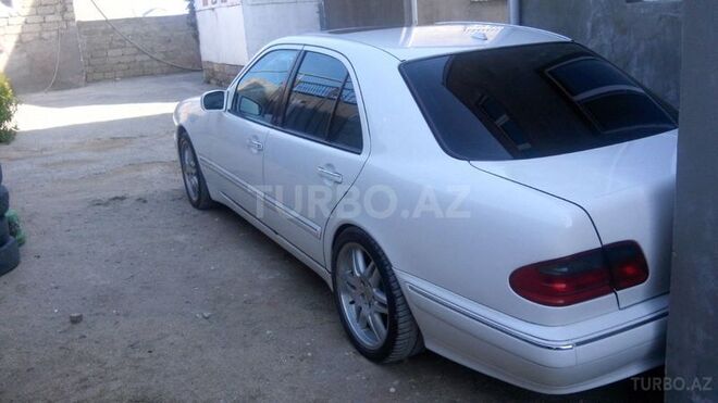 Mercedes E 320 2001, 150,000 km - 0.3 l - Bakı